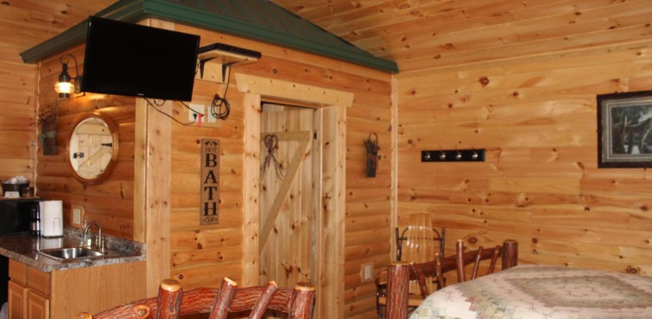 7Cs Lodging Flintstone Екстер'єр фото